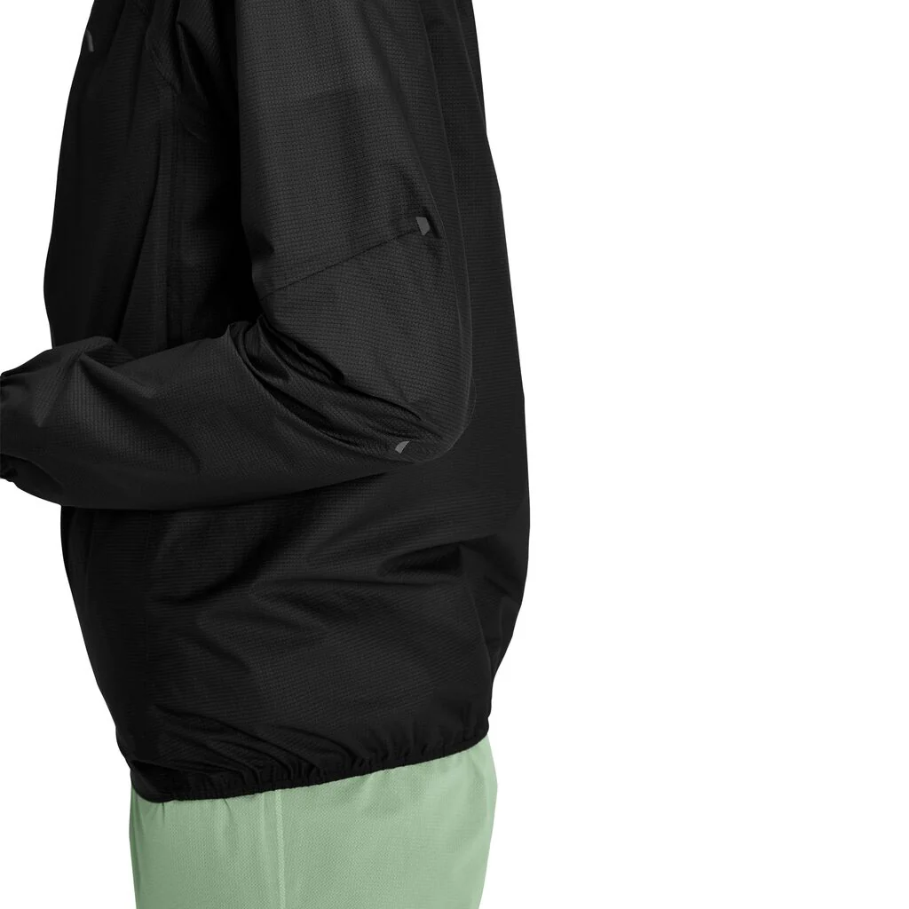 On Women's Ultra Jacket Black - Image 7
